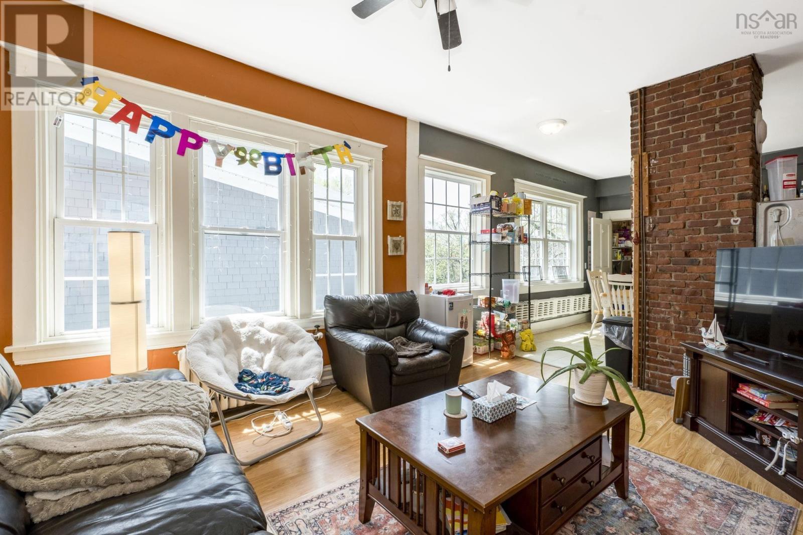 1672/1676 Chestnut Street - 2