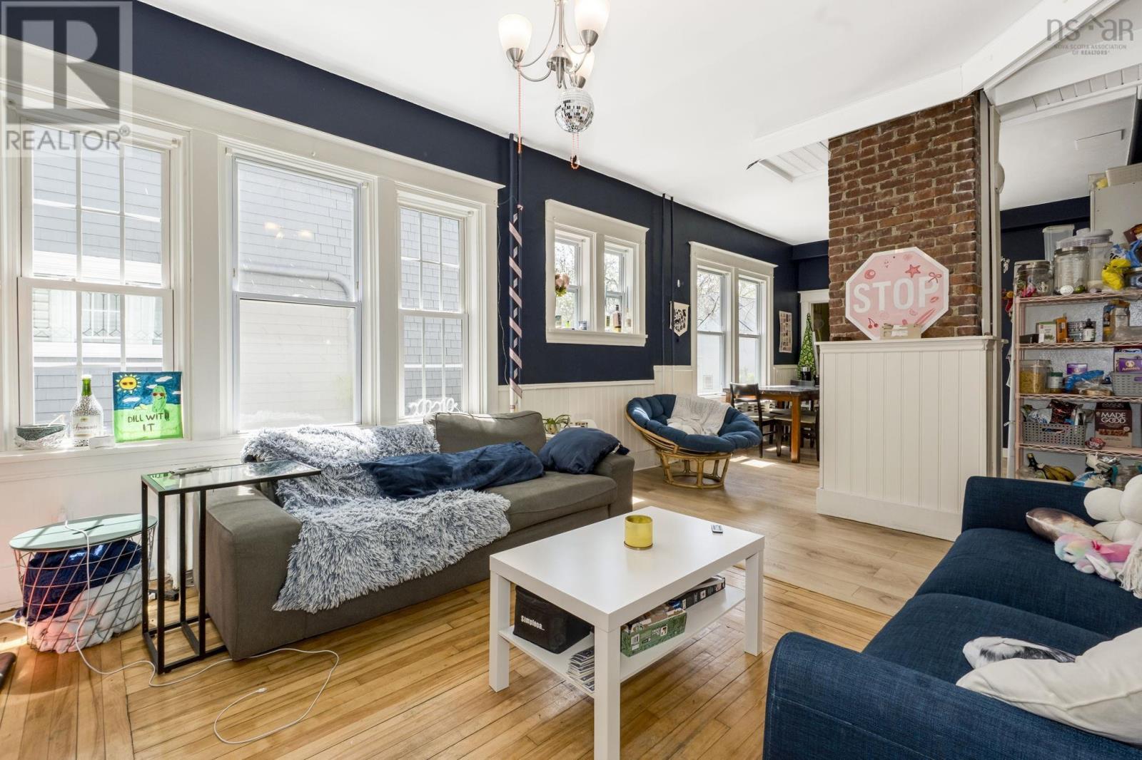 1672/1676 Chestnut Street - 27