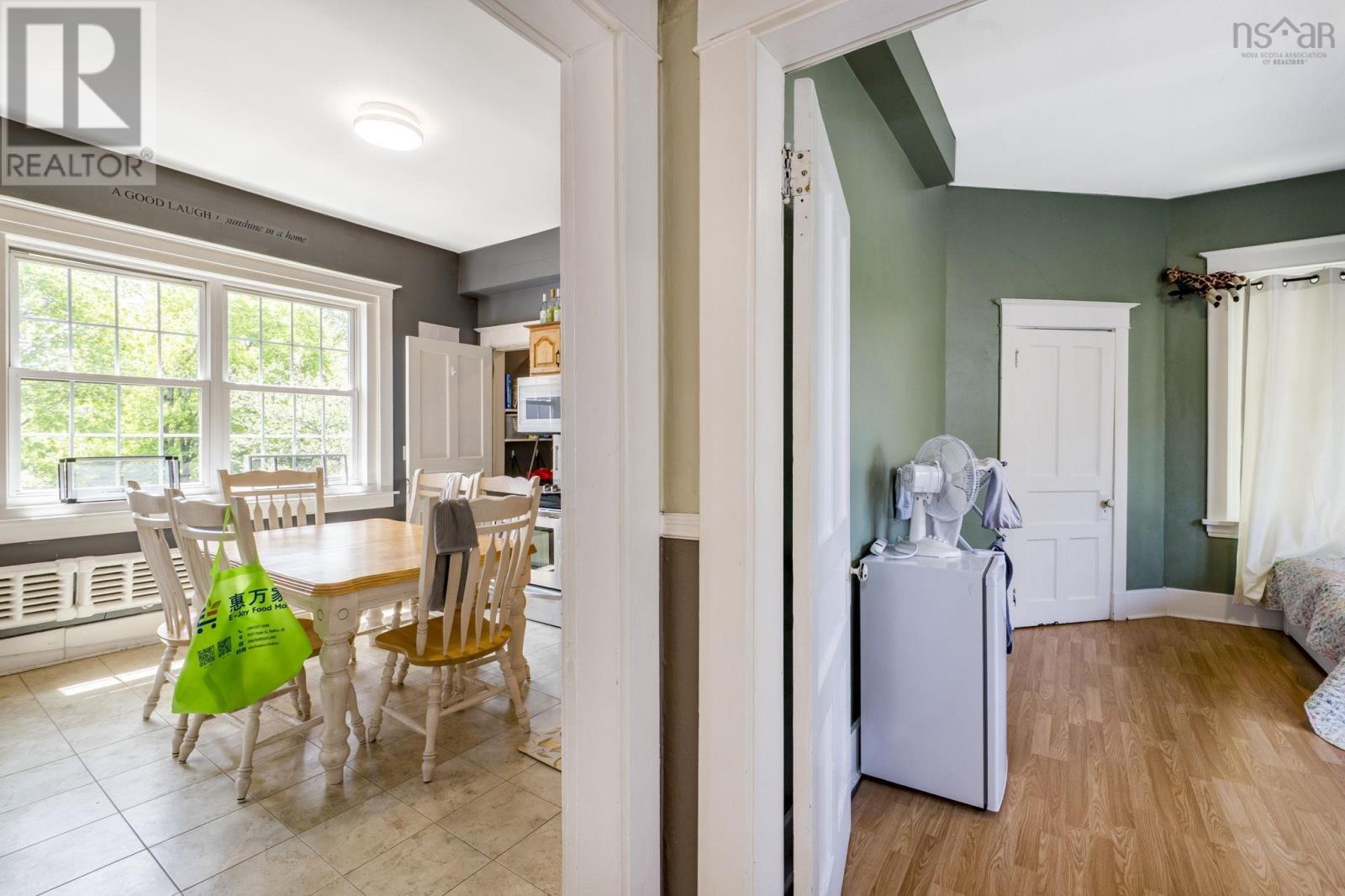 1672/1676 Chestnut Street - 7