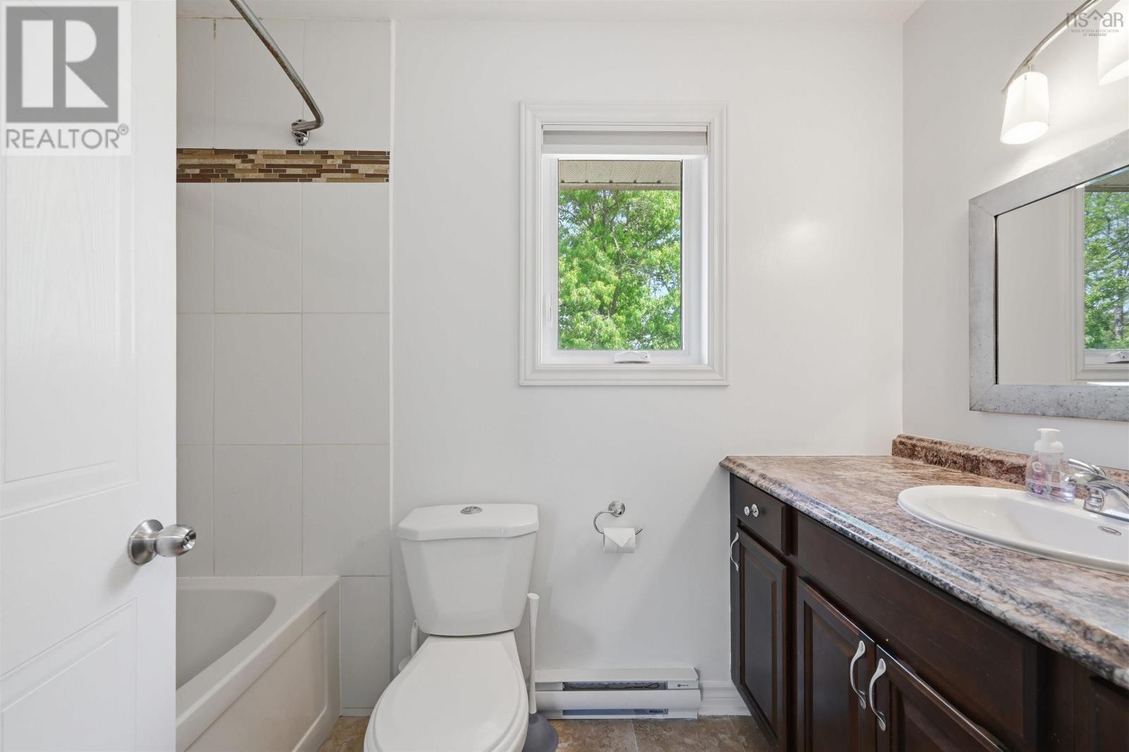 2 Berkley Brae - 31