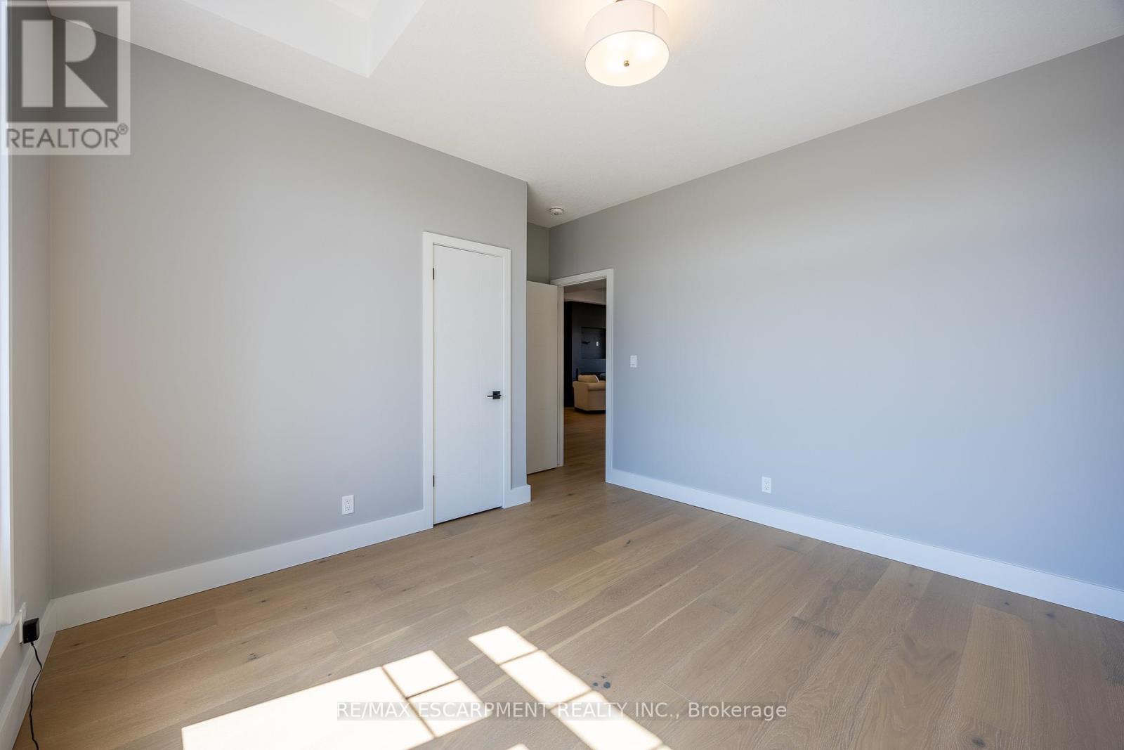 34 ANDREW AVENUE - 11