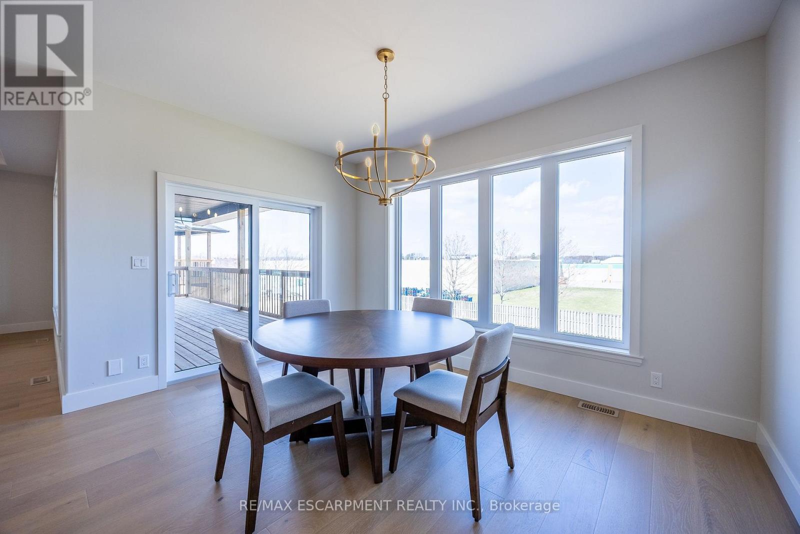 34 ANDREW AVENUE - 16