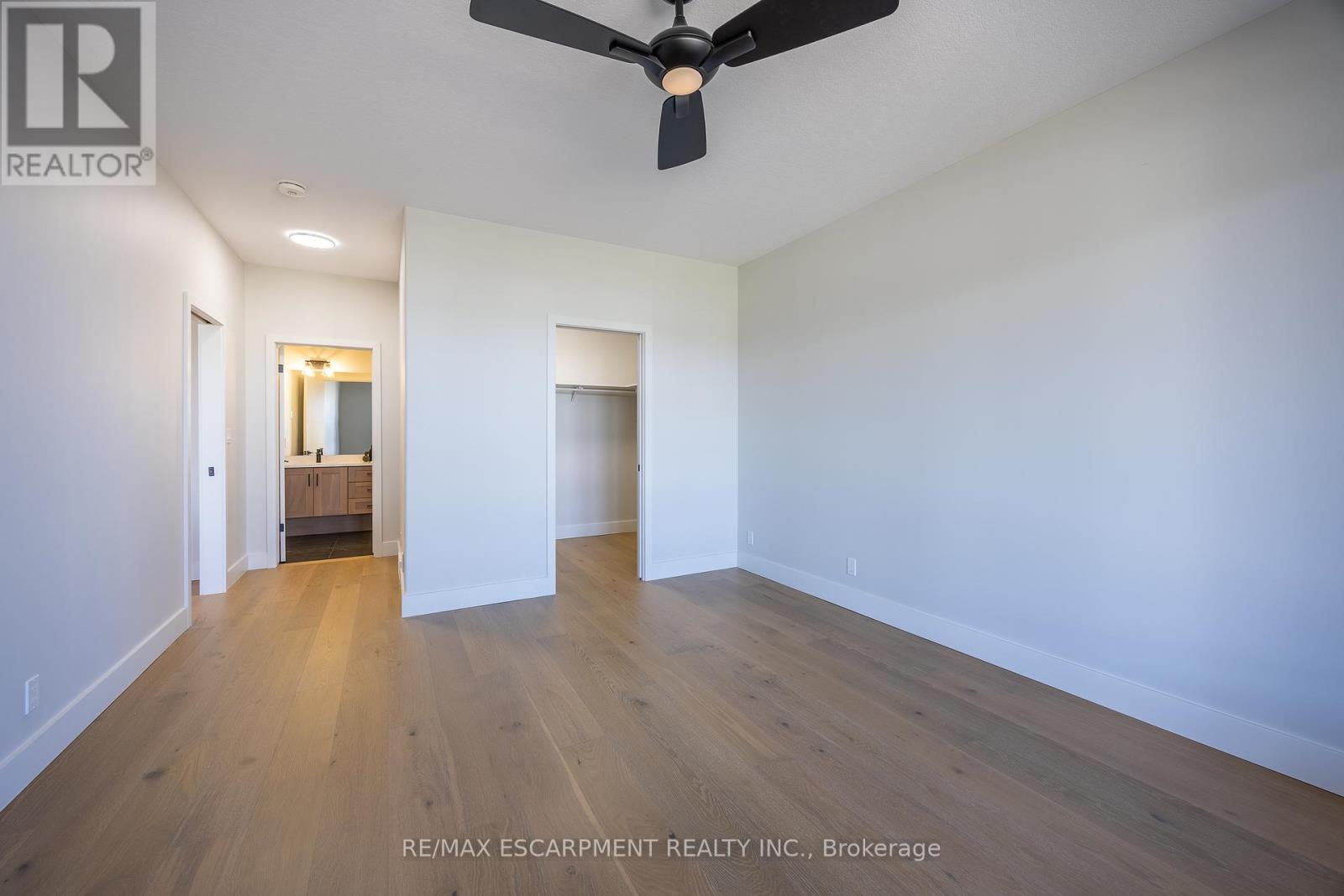 34 ANDREW AVENUE - 21