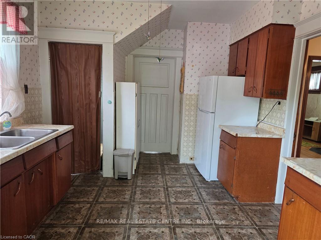 20 FAIRVIEW AVENUE - Image 14