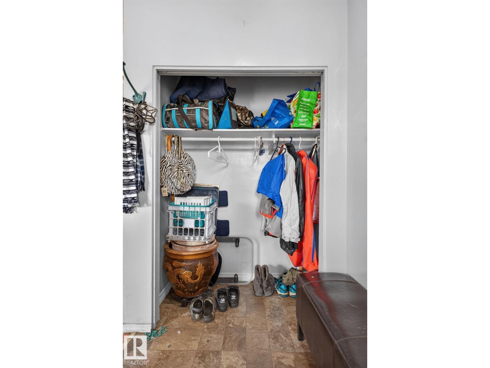 8316 157 AV NW - 15