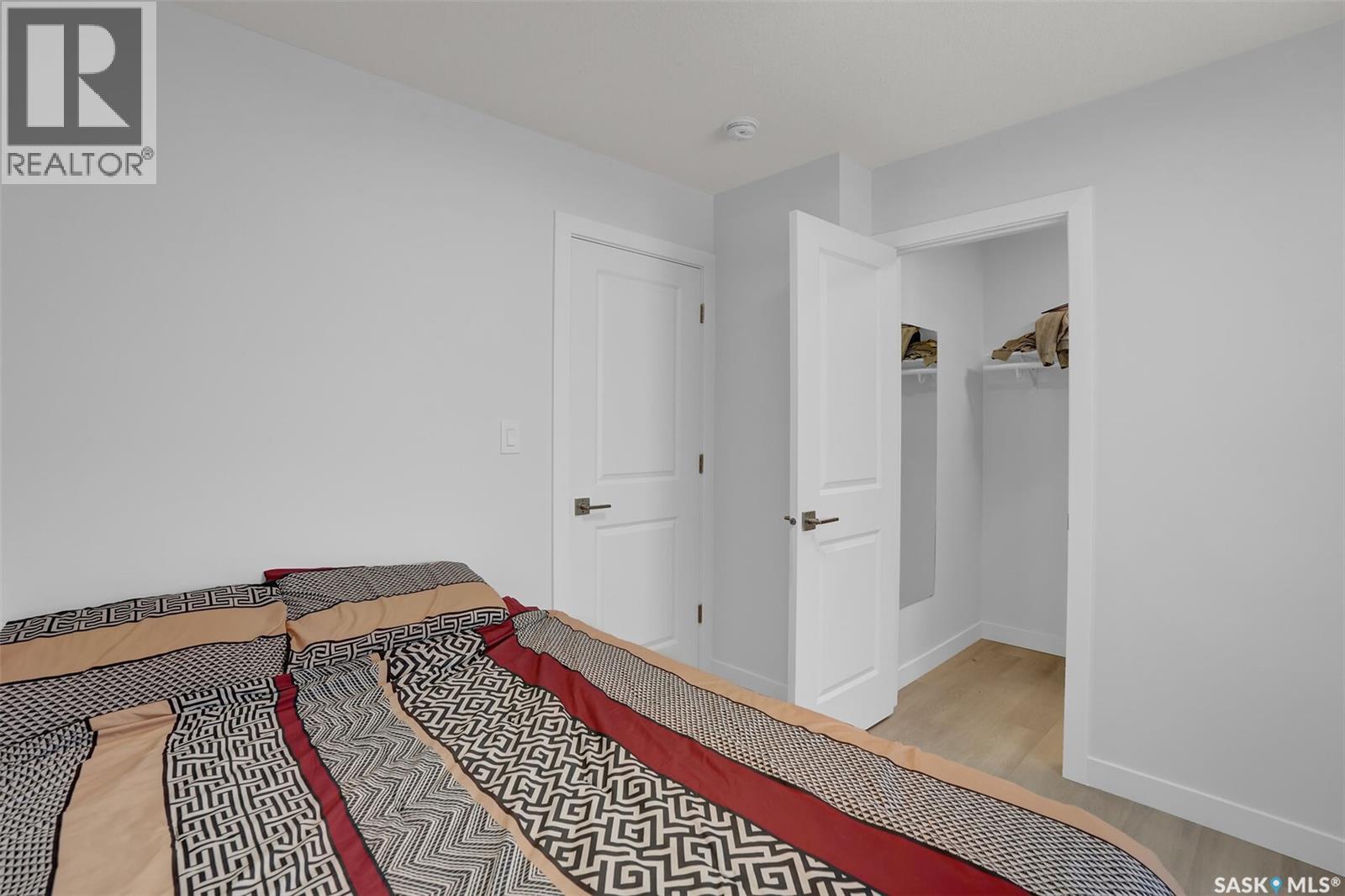 2031 Francis STREET — photo 11