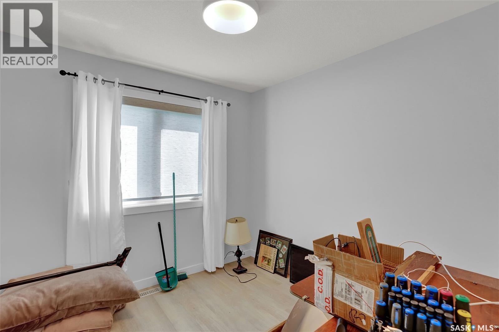 2031 Francis STREET — photo 12