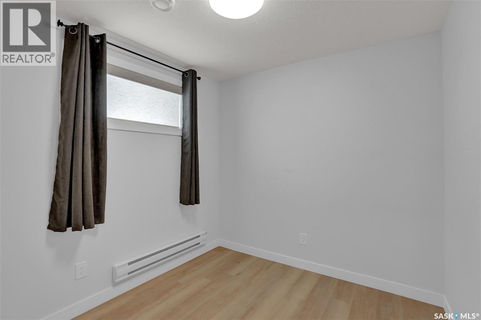 2031 Francis STREET — photo 24