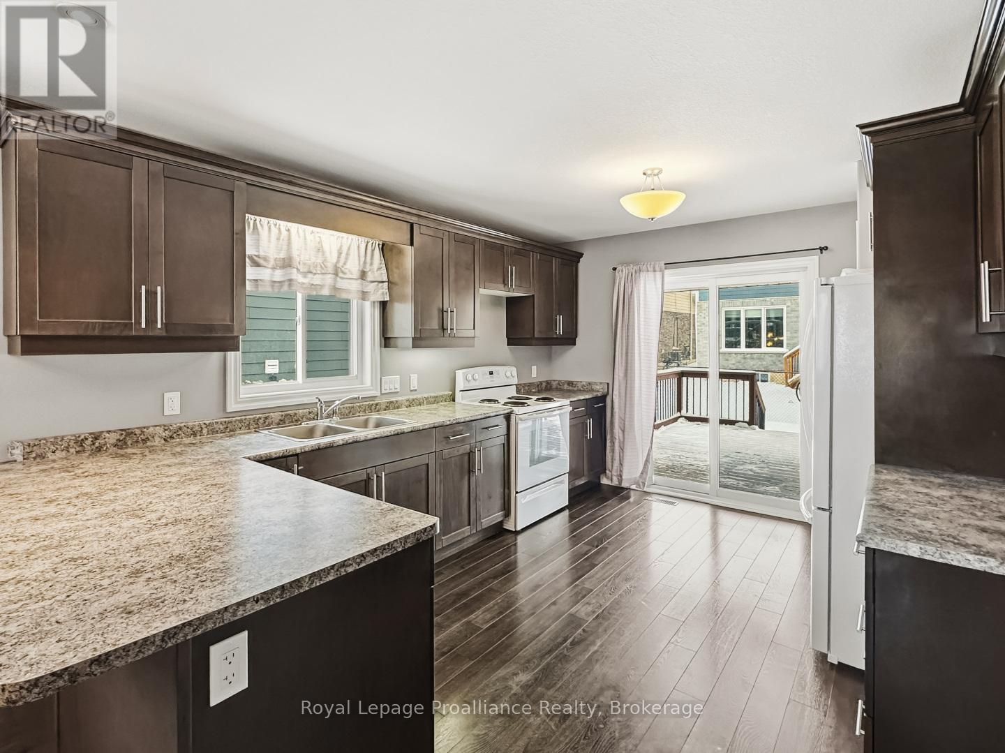 8 TESSA BOULEVARD - 12