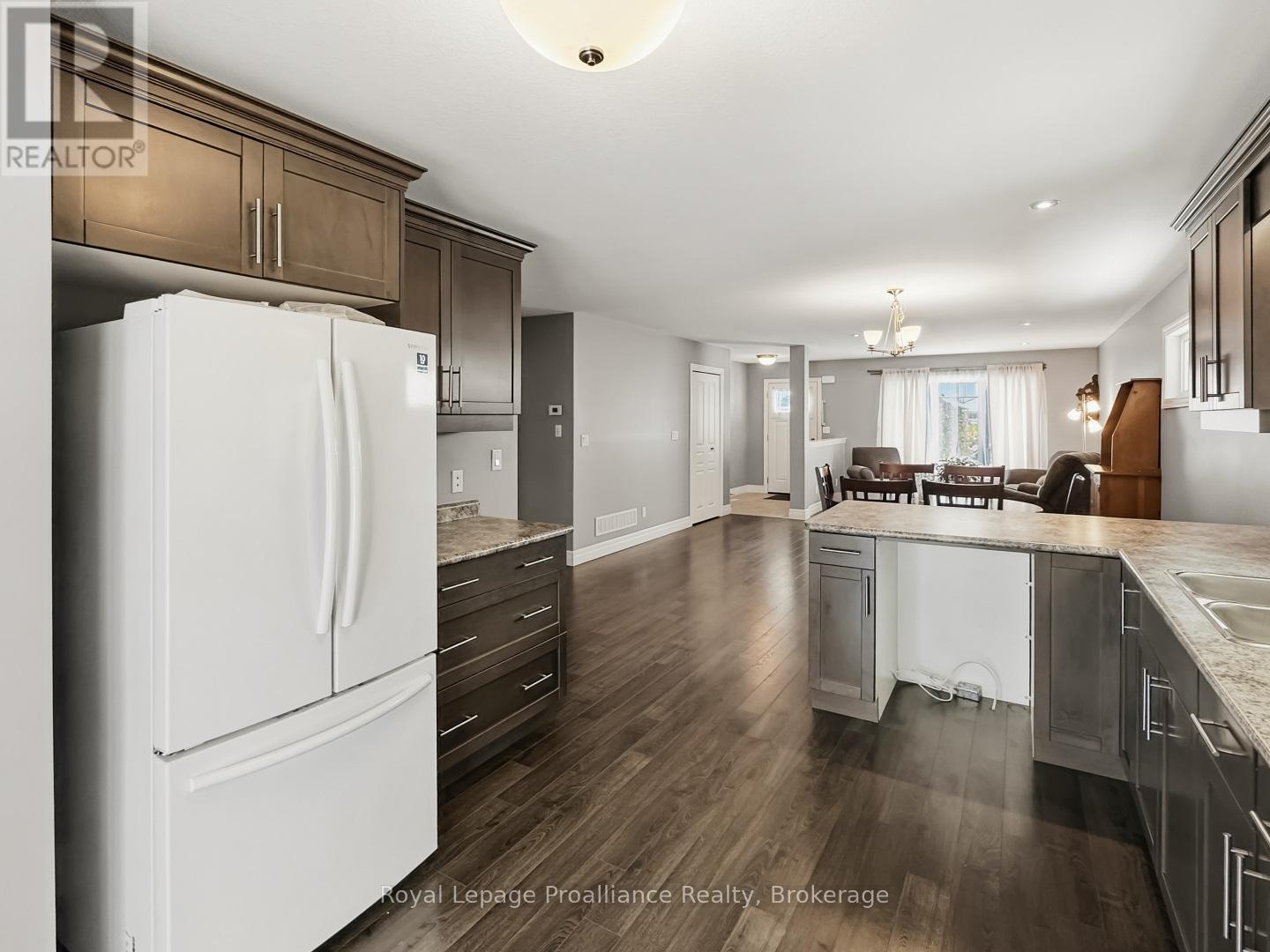 8 TESSA BOULEVARD - 14