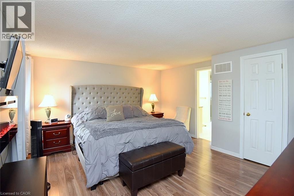 75 JOSEPHINE Drive - 23