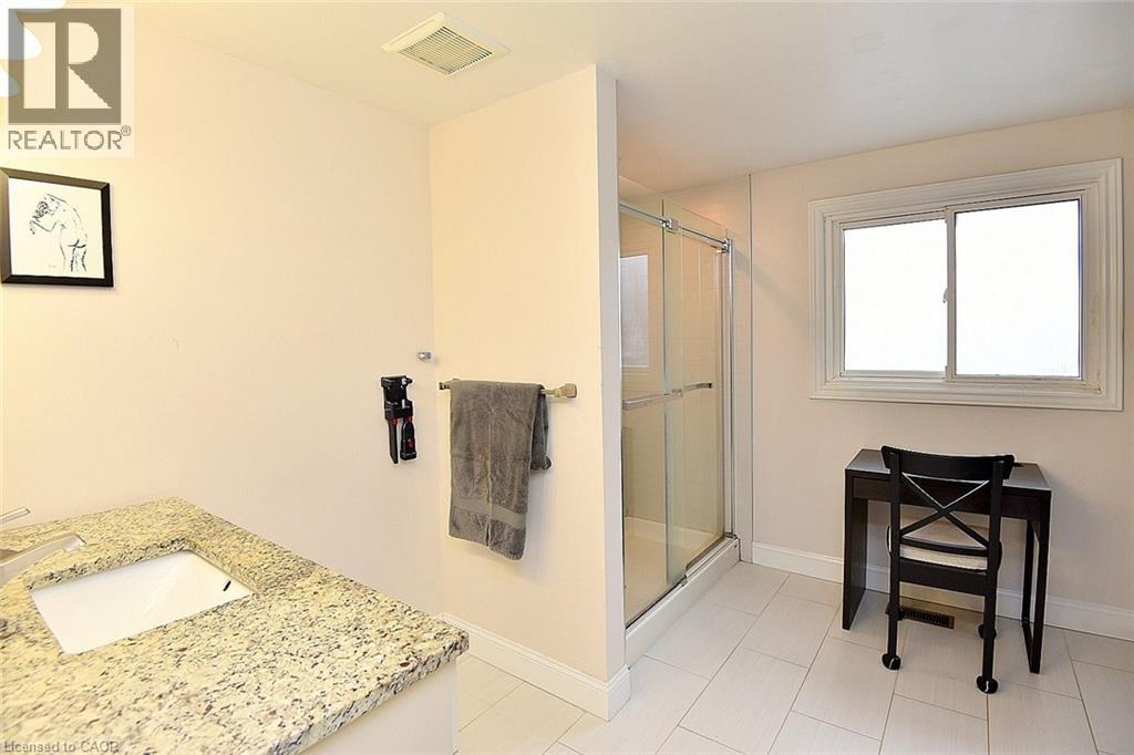 75 JOSEPHINE Drive - 25