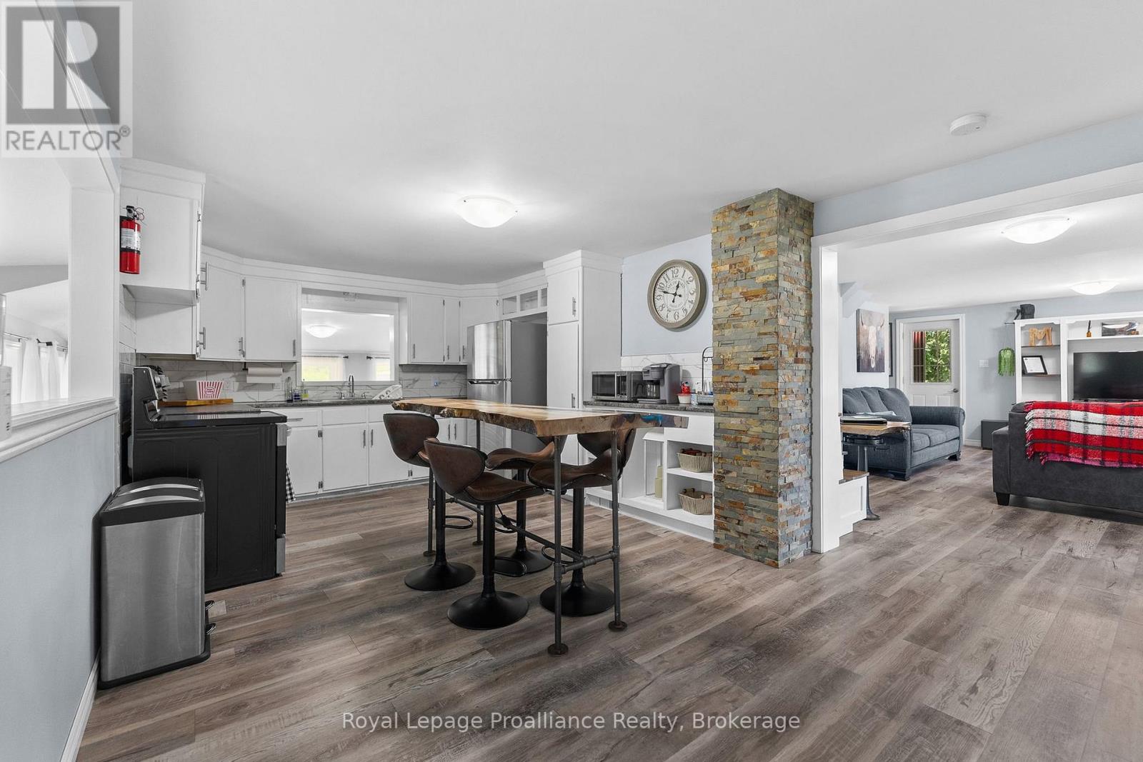 3432 SIBERIA ROAD - 19