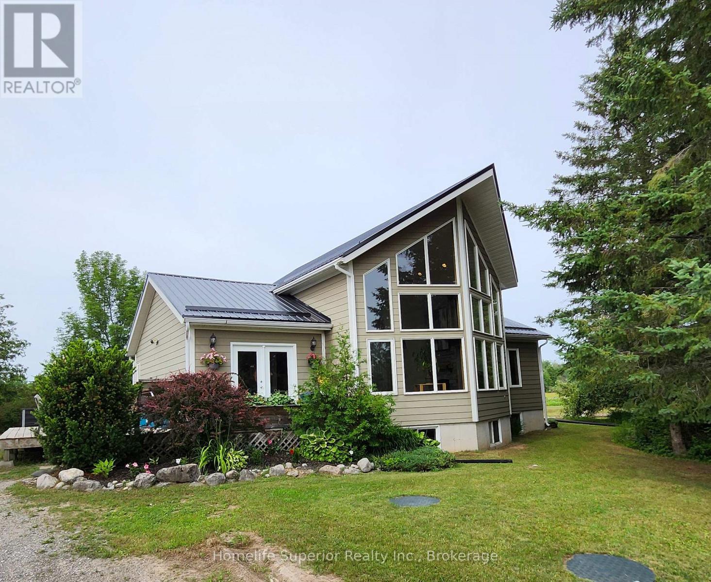 32 WILDROSE CIRCLE - 1