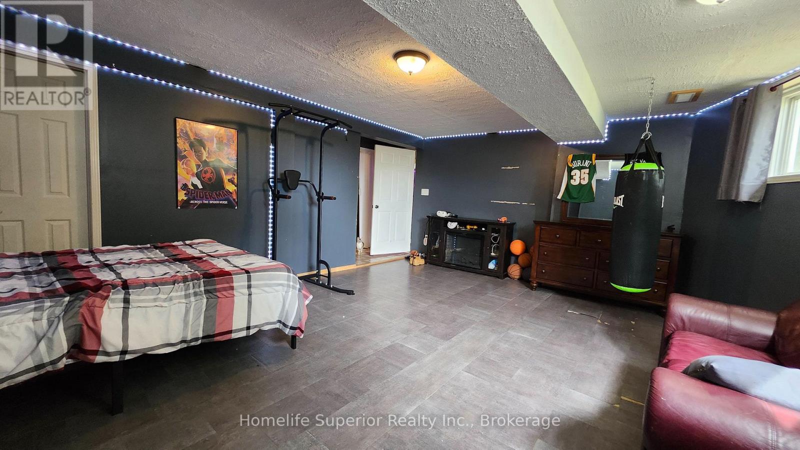 32 WILDROSE CIRCLE - 31