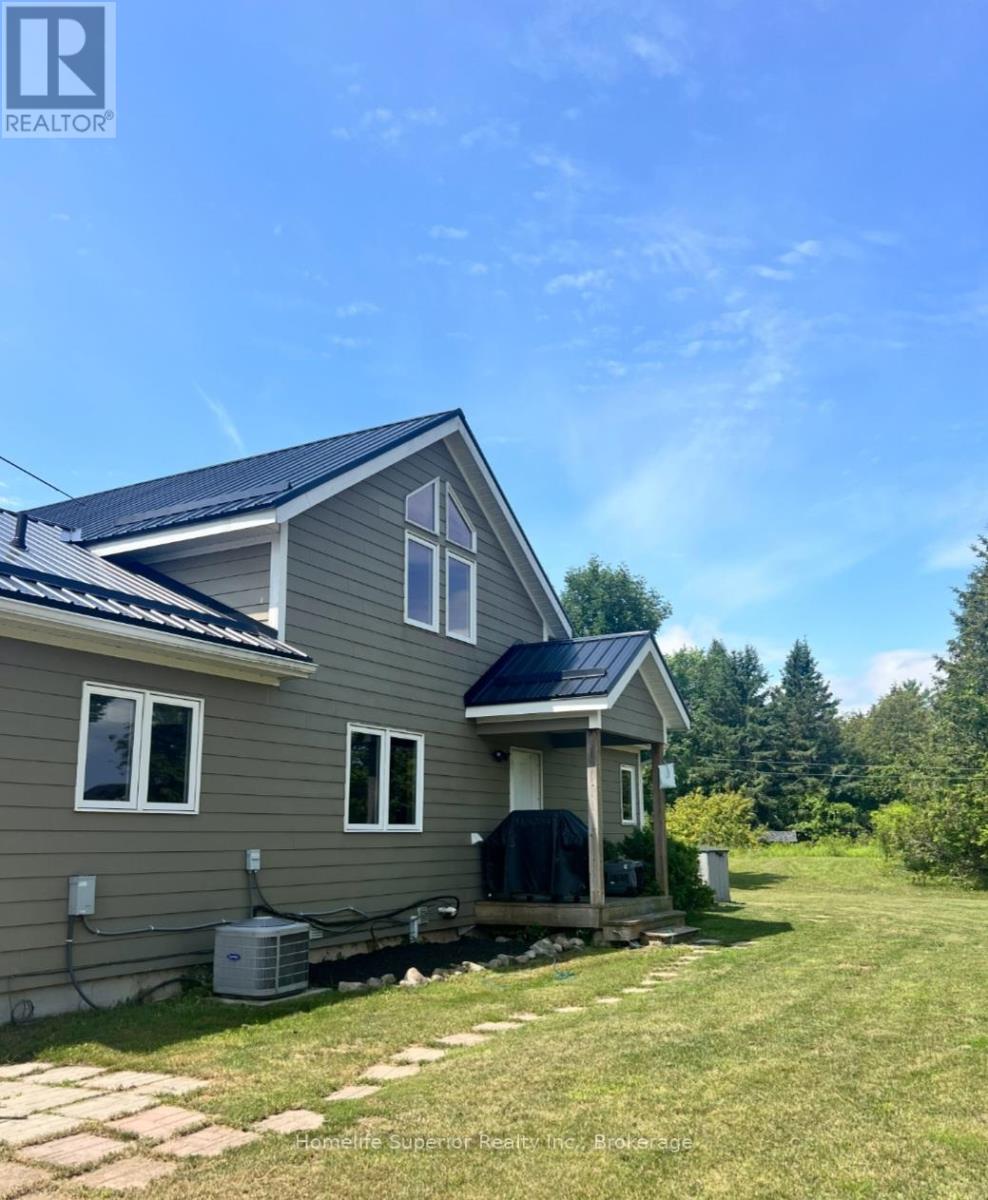 32 WILDROSE CIRCLE - 6