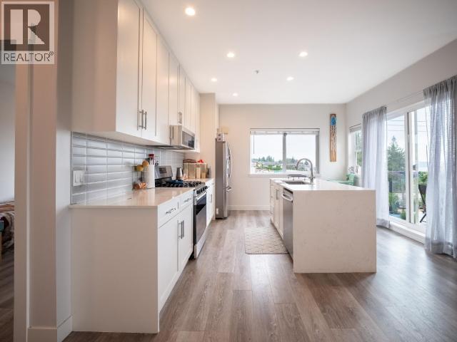 #401 7175 DUNCAN STREET - 2