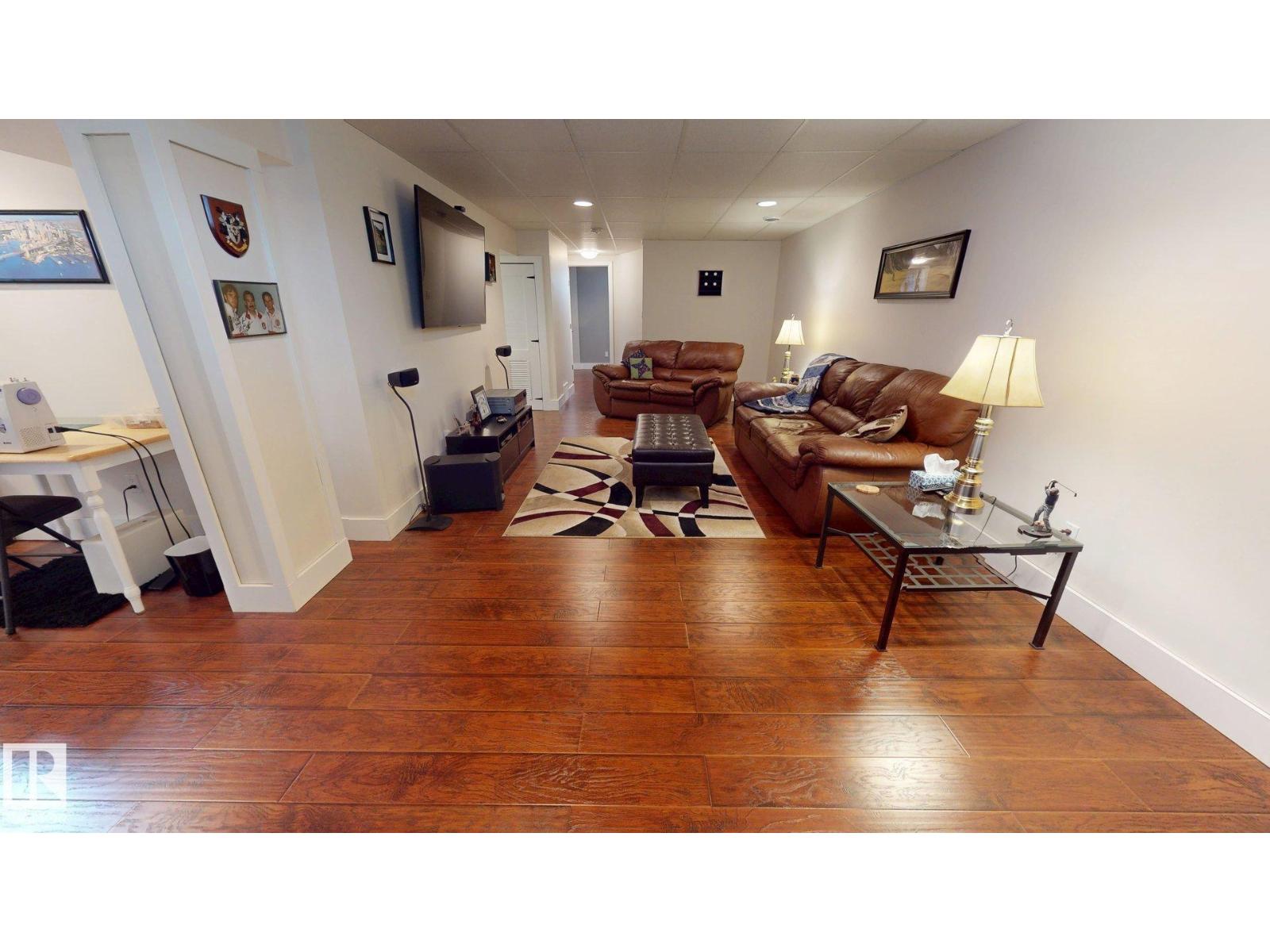 15627 83 AV NW - 16