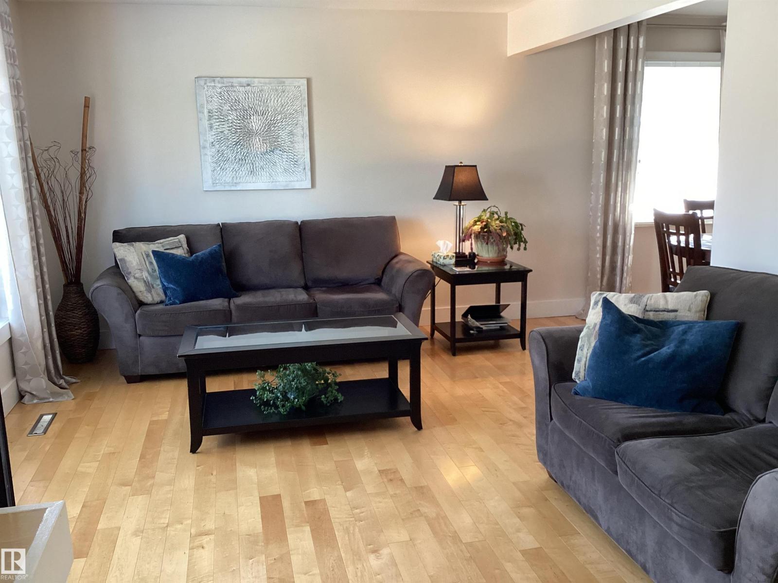 15627 83 AV NW - 5