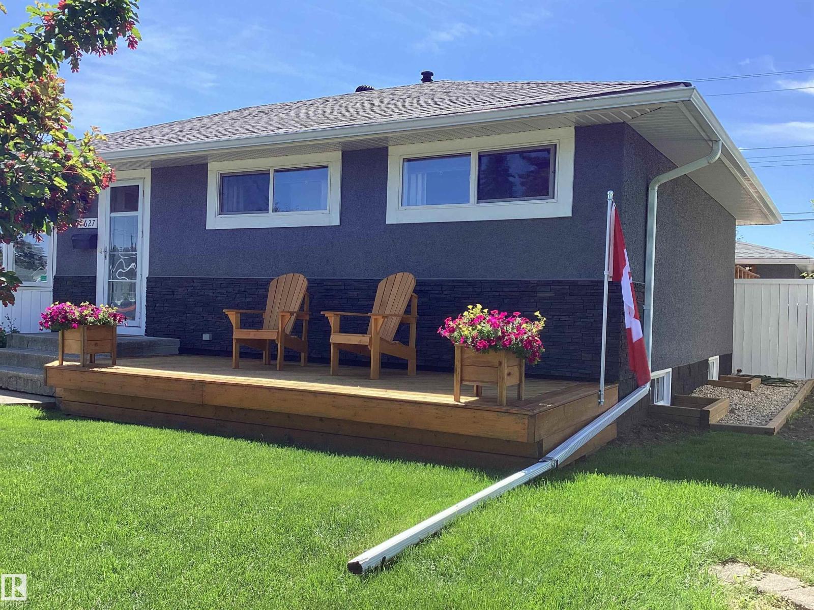 15627 83 AV NW - 3