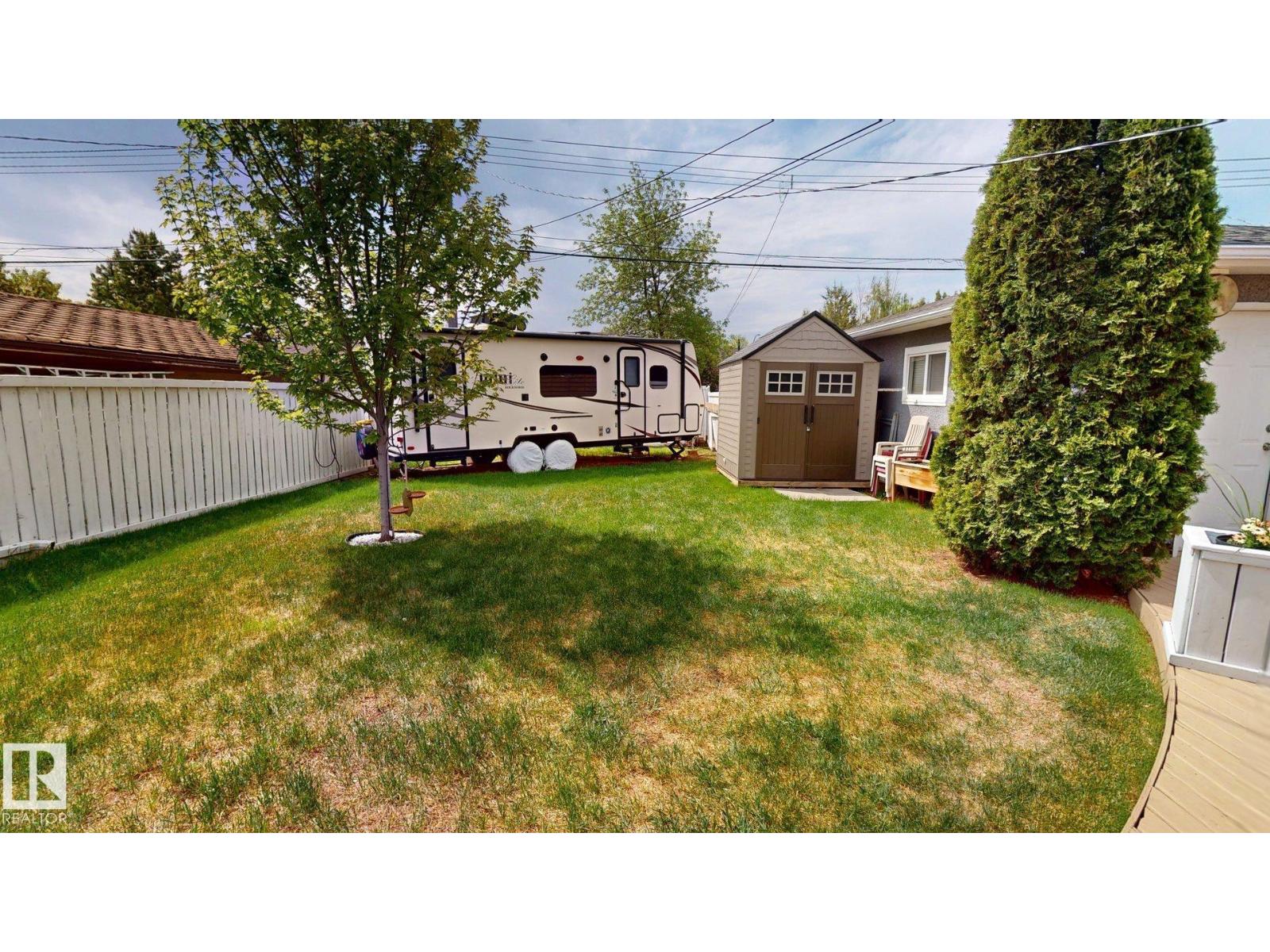 15627 83 AV NW - 26