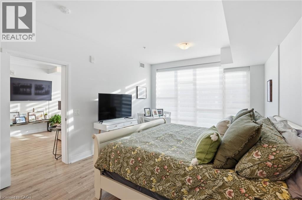 #346 16 CONCORD Place - Image 25
