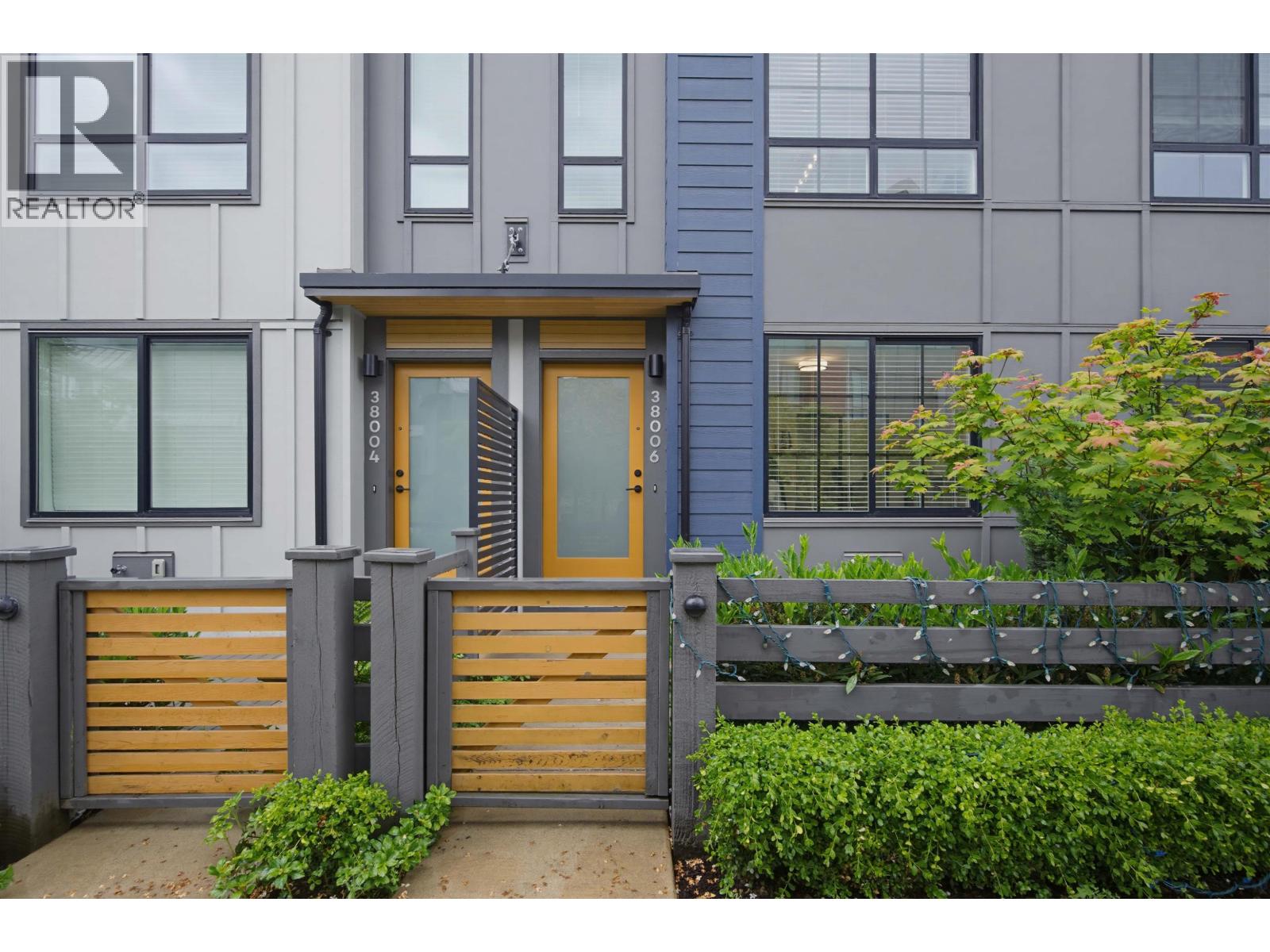 38006 FAIRWATER PLACE, Squamish