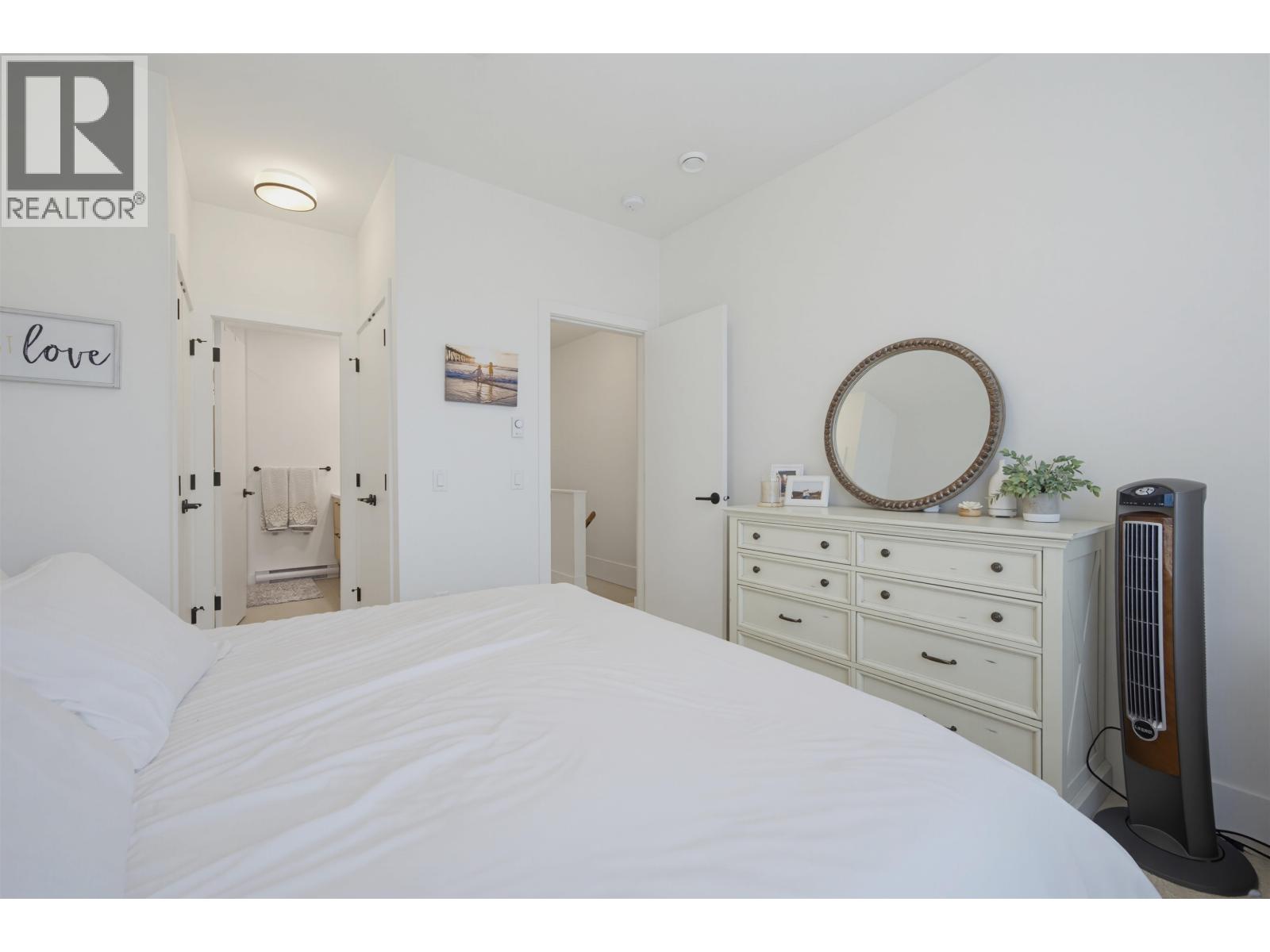 38006 FAIRWATER PLACE, Squamish