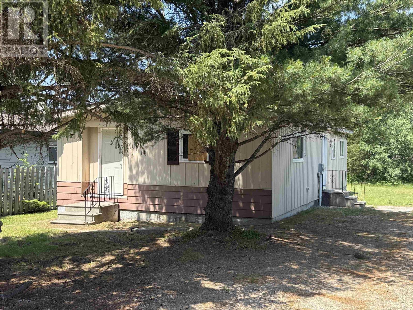 228 Davies ST - 1