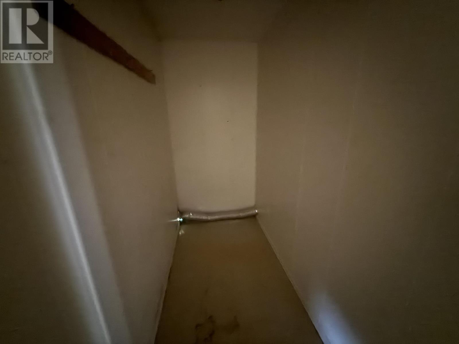 228 Davies ST - 9