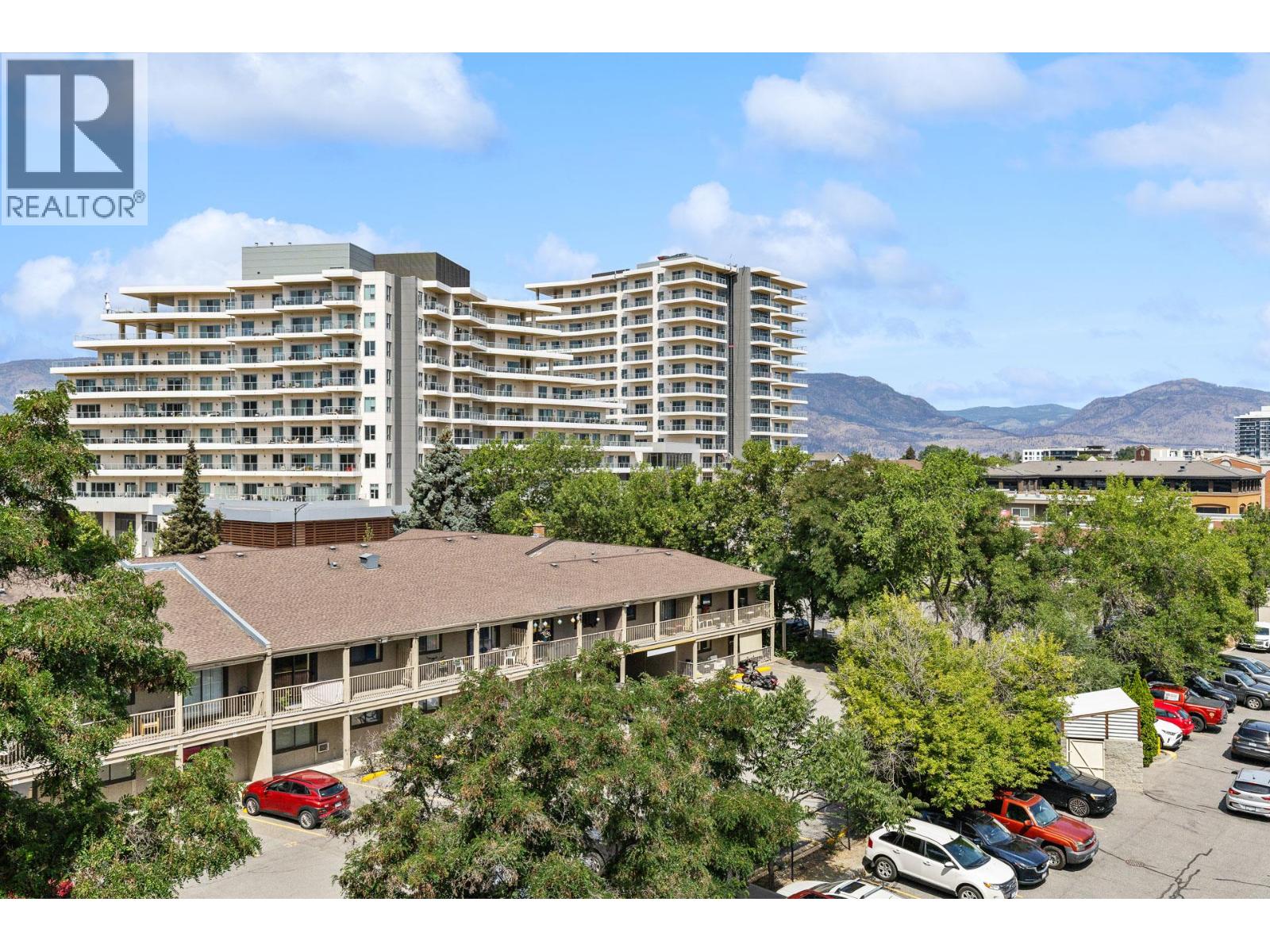 #407 3389 Lakeshore Road - 31
