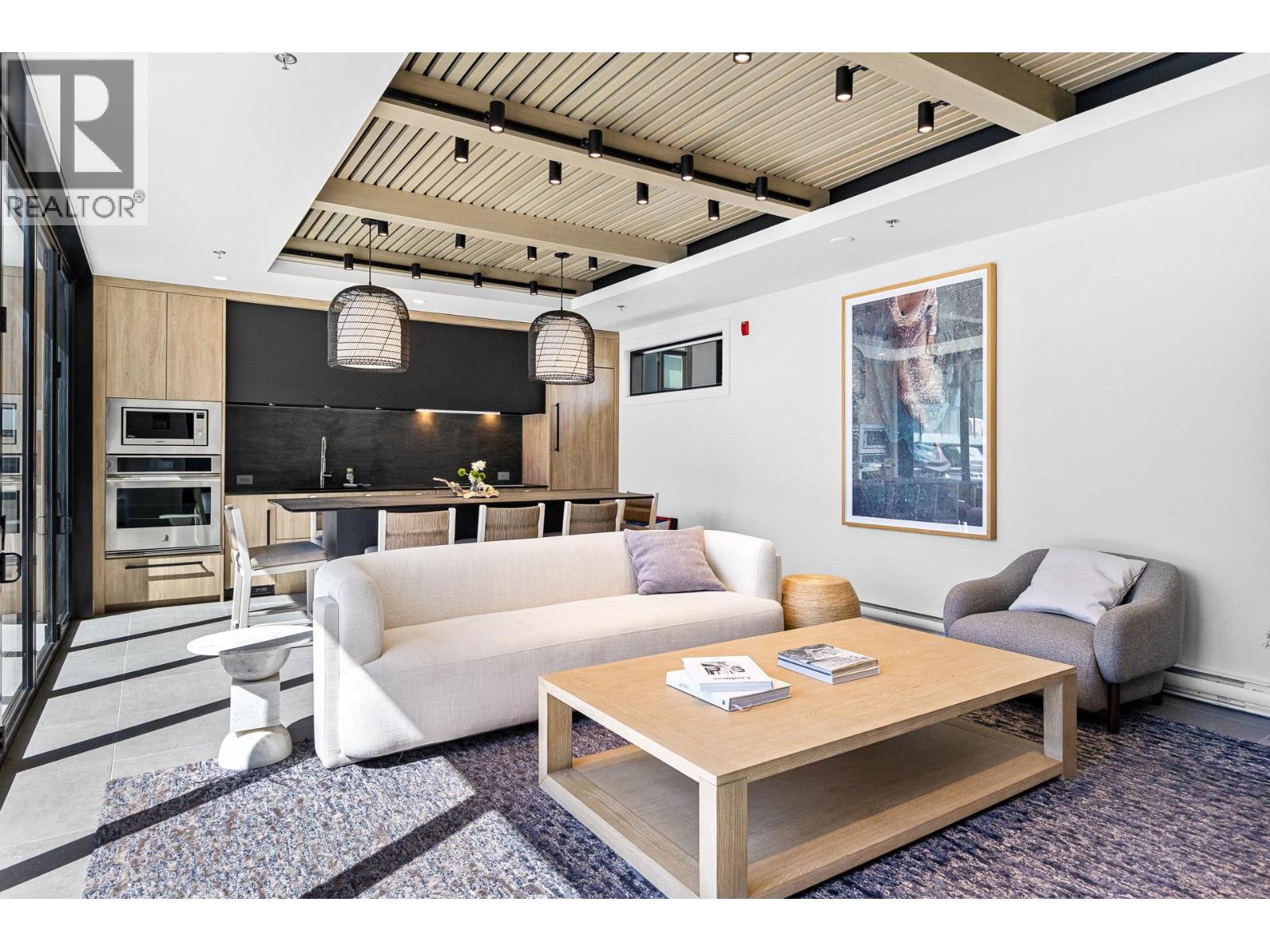 #407 3389 Lakeshore Road - 48
