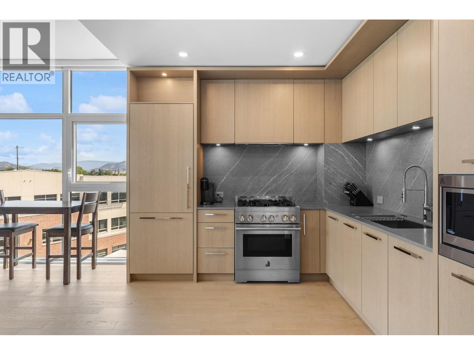#407 3389 Lakeshore Road - 15