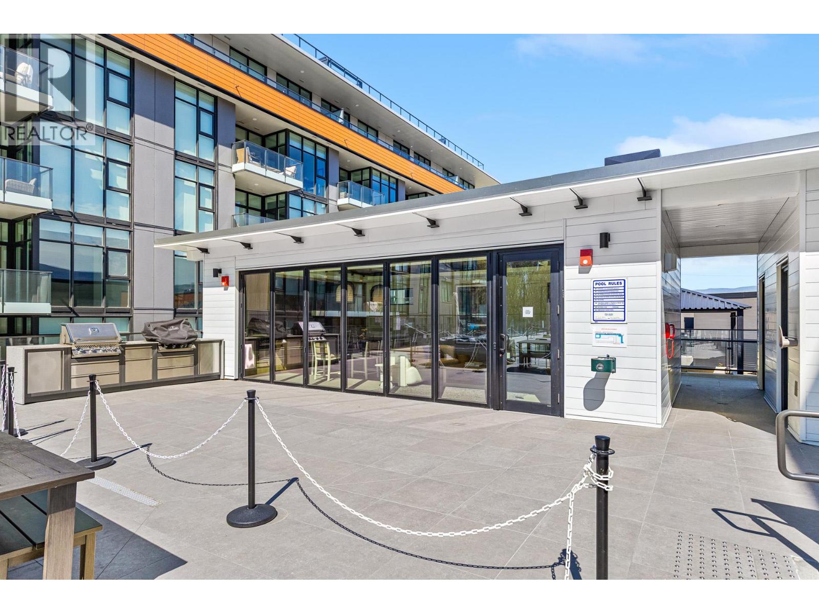 #407 3389 Lakeshore Road - 45