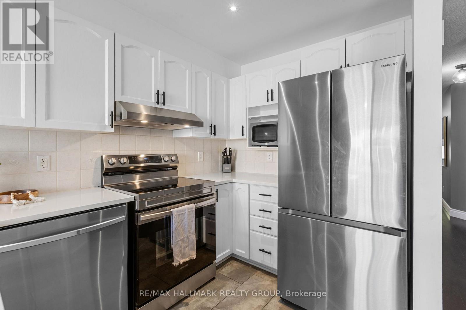 3 Bed, 3 Bath House for Sale in Ottawa – 602 LOUIS TOSCANO DRIVE, Ottawa – MLS# X13534440 - Image 15
