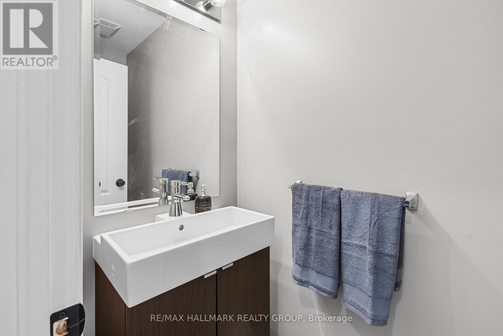 3 Bed, 3 Bath House for Sale in Ottawa – 602 LOUIS TOSCANO DRIVE, Ottawa – MLS# X13534440 - Image 18