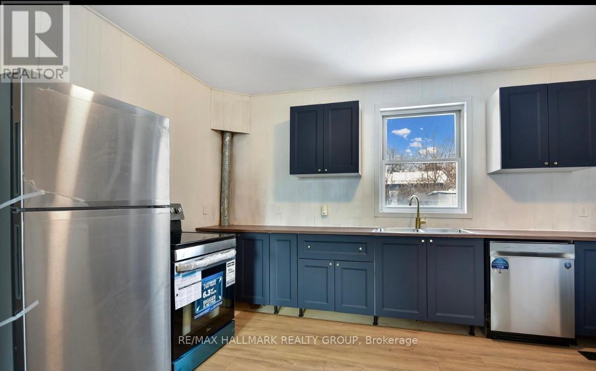 47 DANIEL STREET S - 4