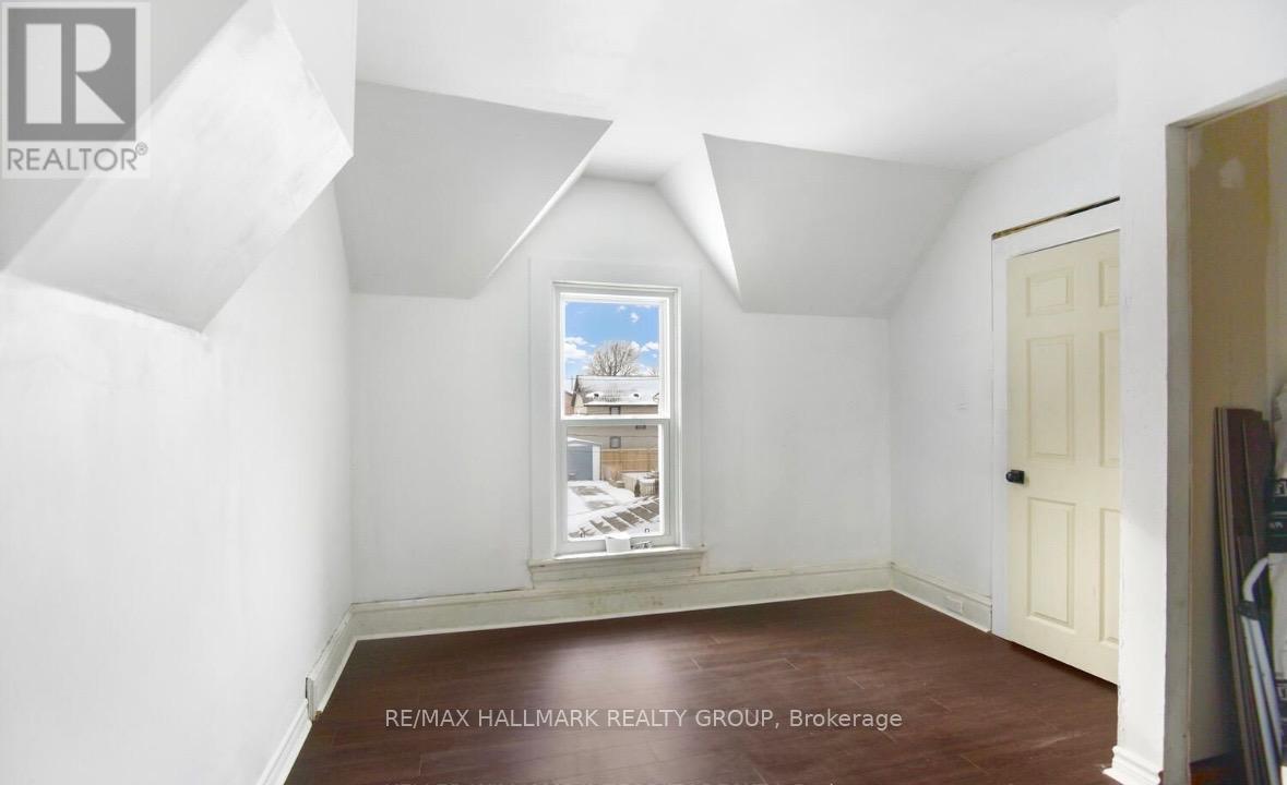 47 DANIEL STREET S - 8