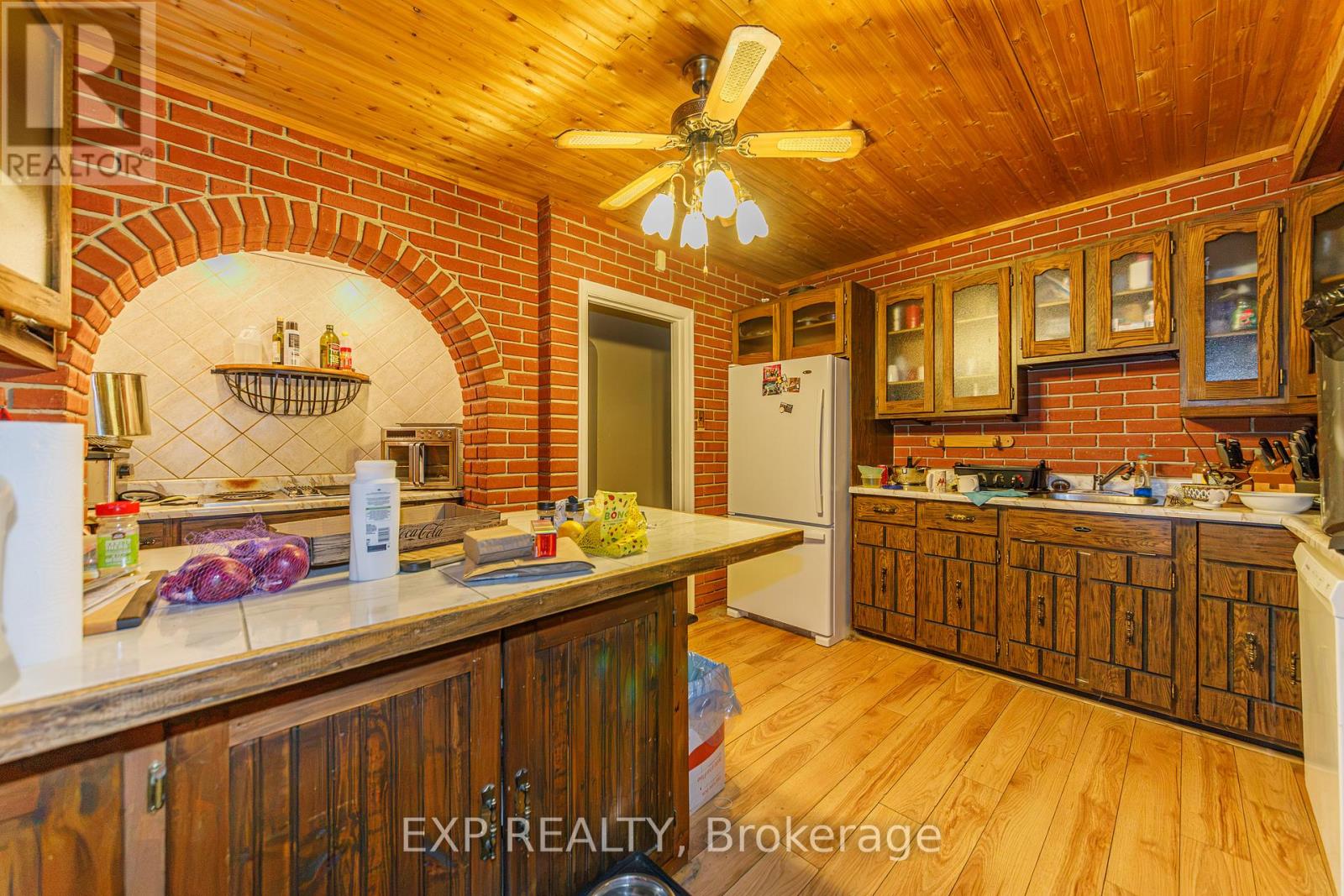 789 BLAIR ROAD E - 16