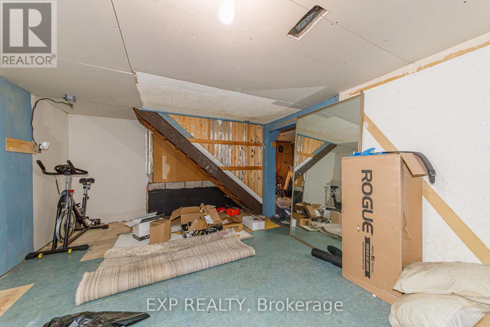789 BLAIR ROAD E - 22