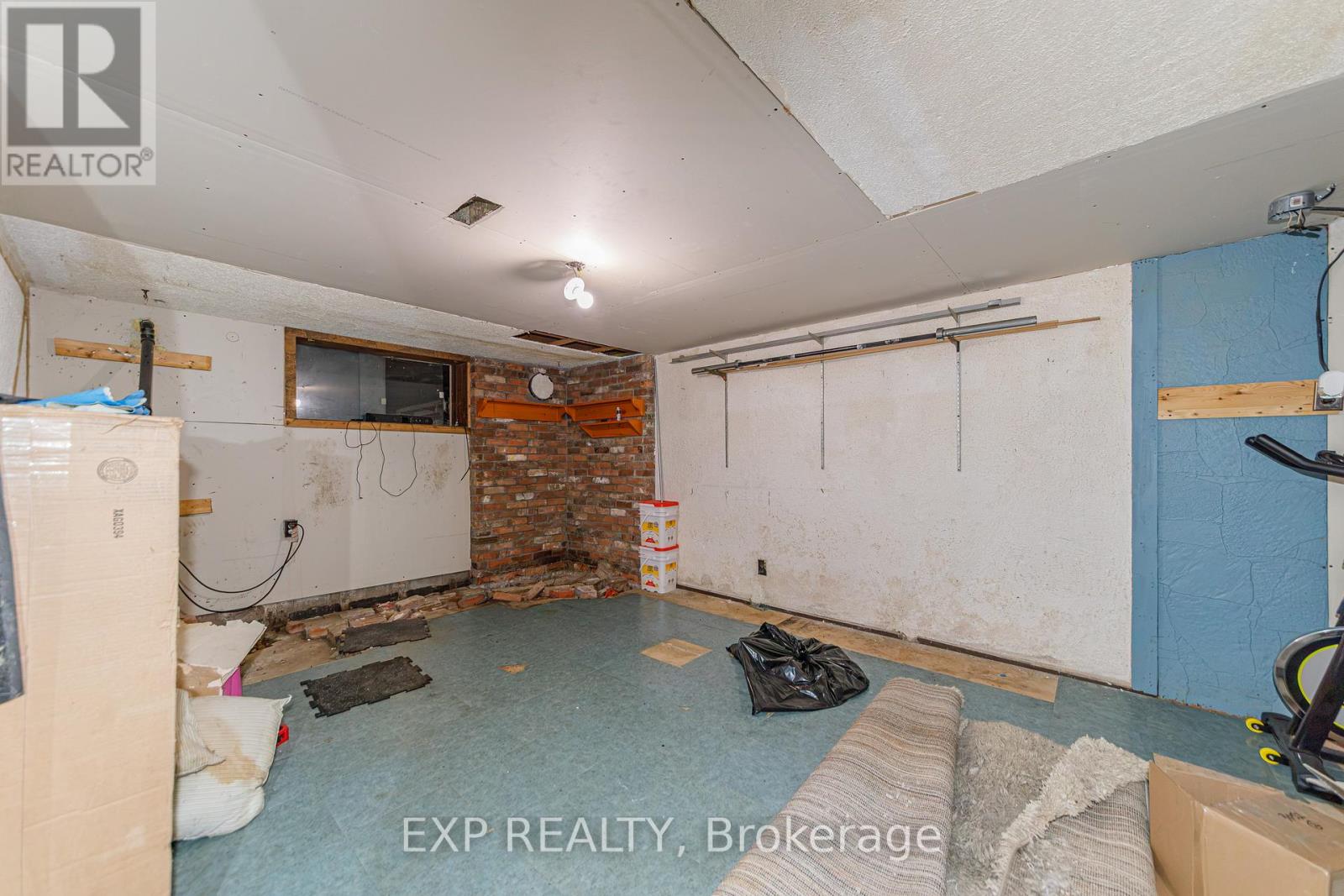 789 BLAIR ROAD E - 23