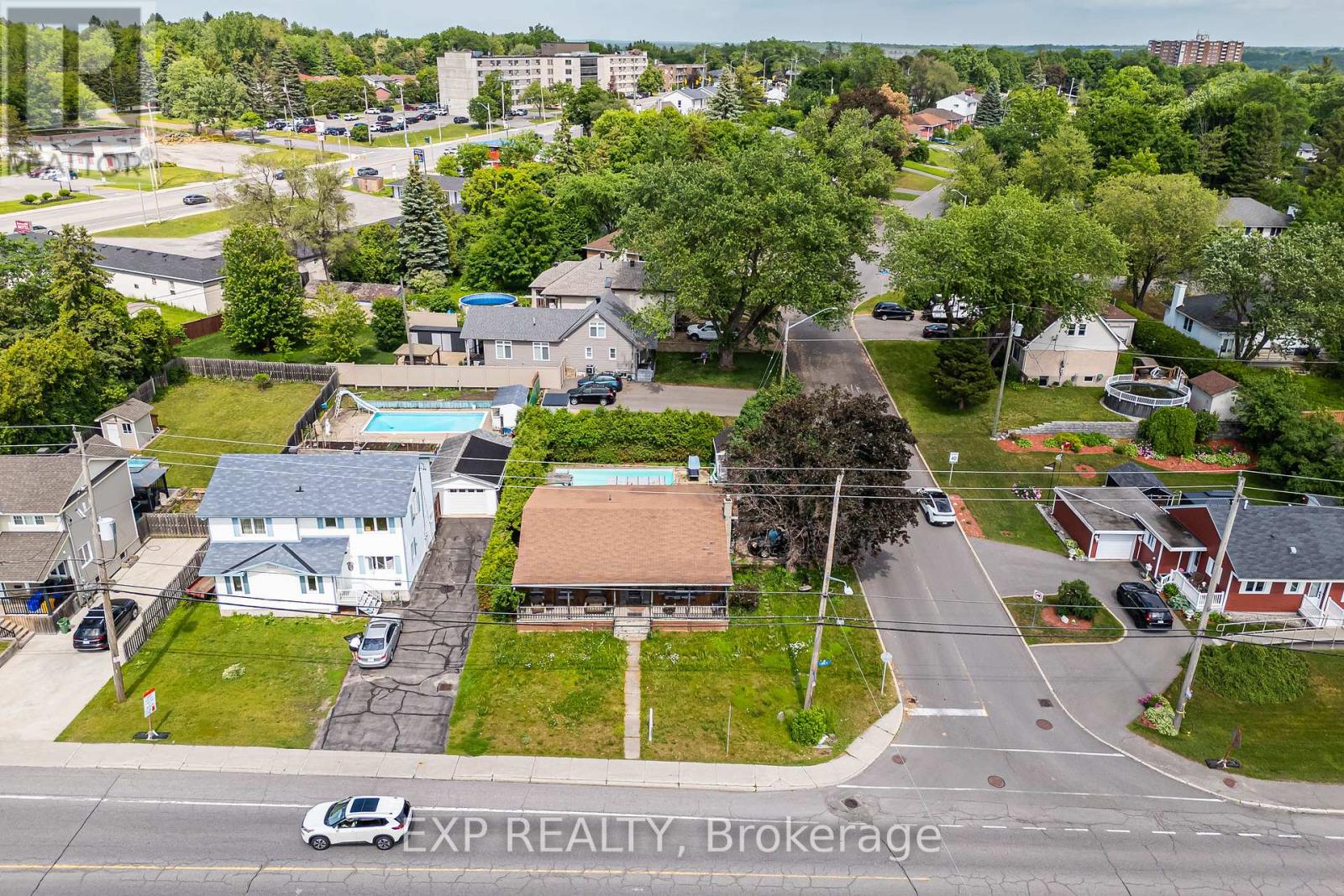 789 BLAIR ROAD E - 32