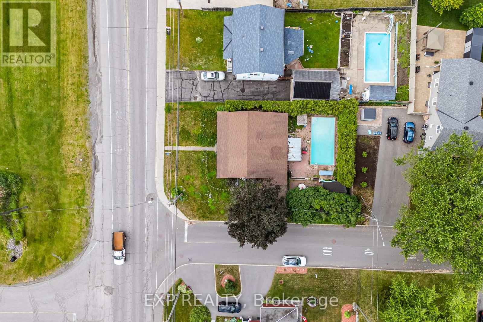 789 BLAIR ROAD E - 33