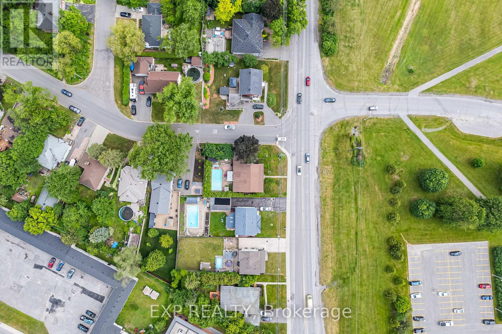 789 BLAIR ROAD E - 34