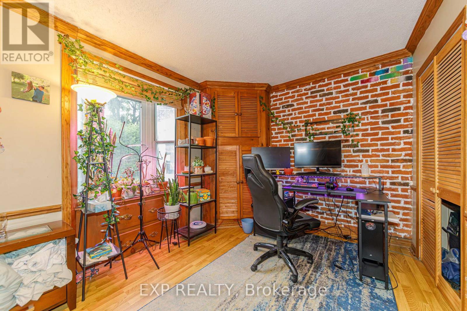 789 BLAIR ROAD E - 8