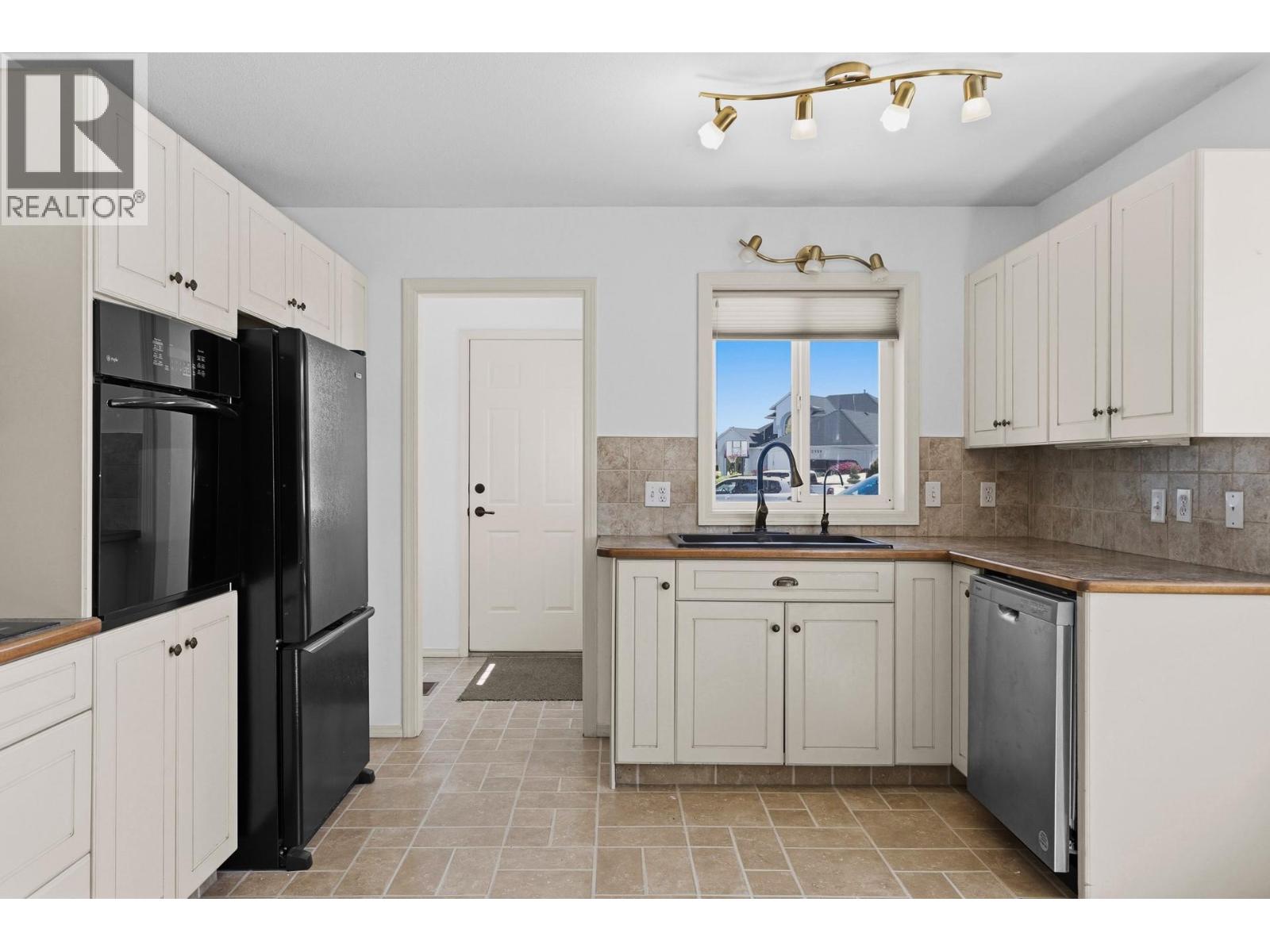 3980 Milford Road - 13