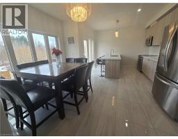 2pc Bathroom - 175 Gold Park Gate, Angus, ON L3W0B4 Photo 7