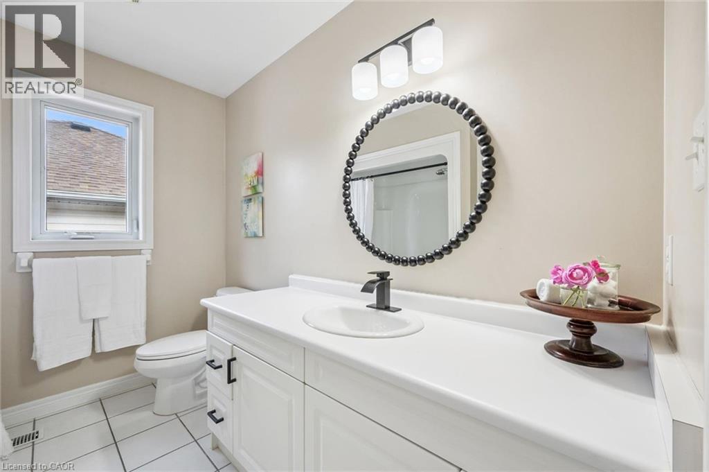 538 SANDBANKS Crescent - 26