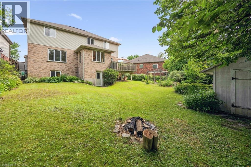 538 SANDBANKS Crescent - 34