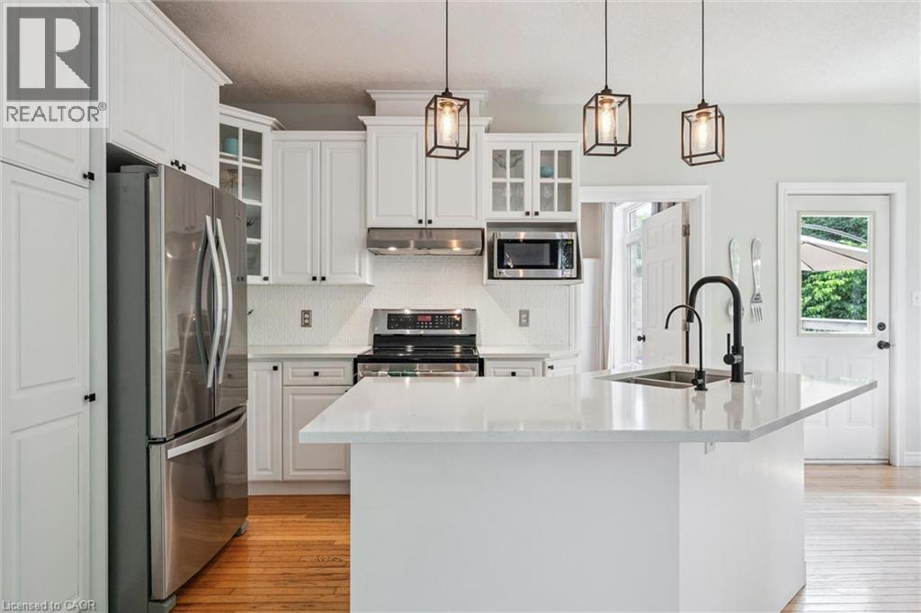 538 SANDBANKS Crescent - Image 9